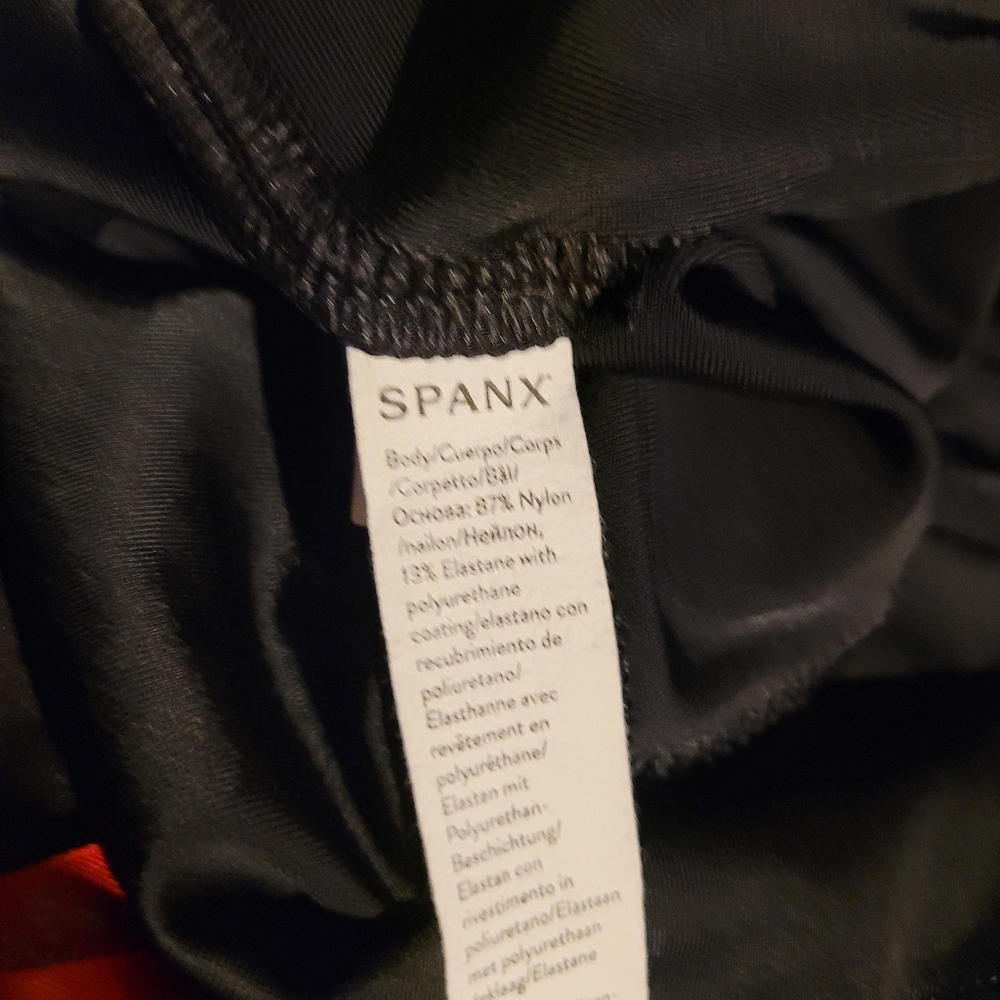 SPANX Faux Leather Pull On Skinny Leggings Black sz S - Picture 5 of 9